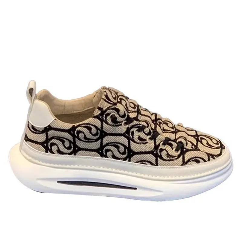 2024 Men’s National Style Cloud Pattern Sneakers – Embroidered Low-Top Casual Shoes