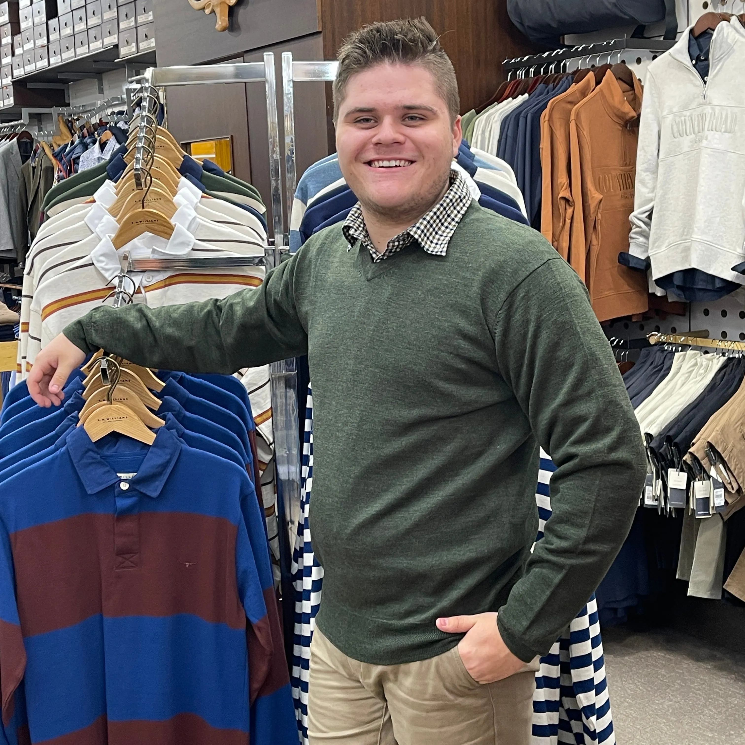 Ansett Clothing - Fine Weight Merino Wool V-Neck Pullover - Olive