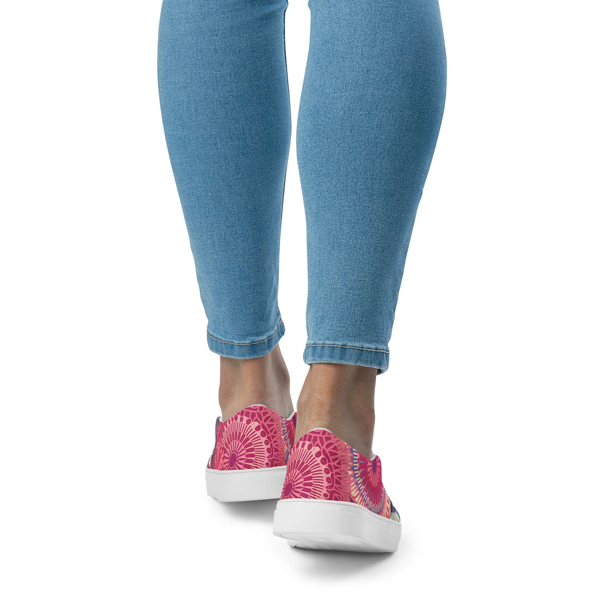 County Fair Women’s slip-on canvas shoes