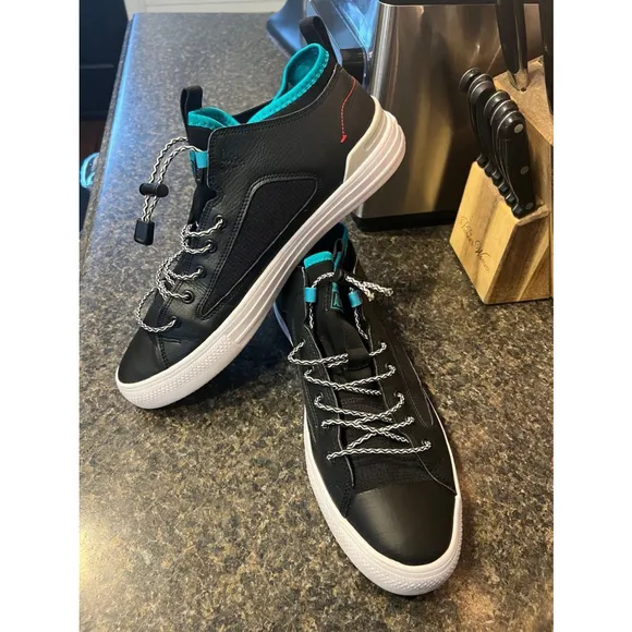 Like New Converse Chuck Taylor All Star Ultra Low Black Turbo Green