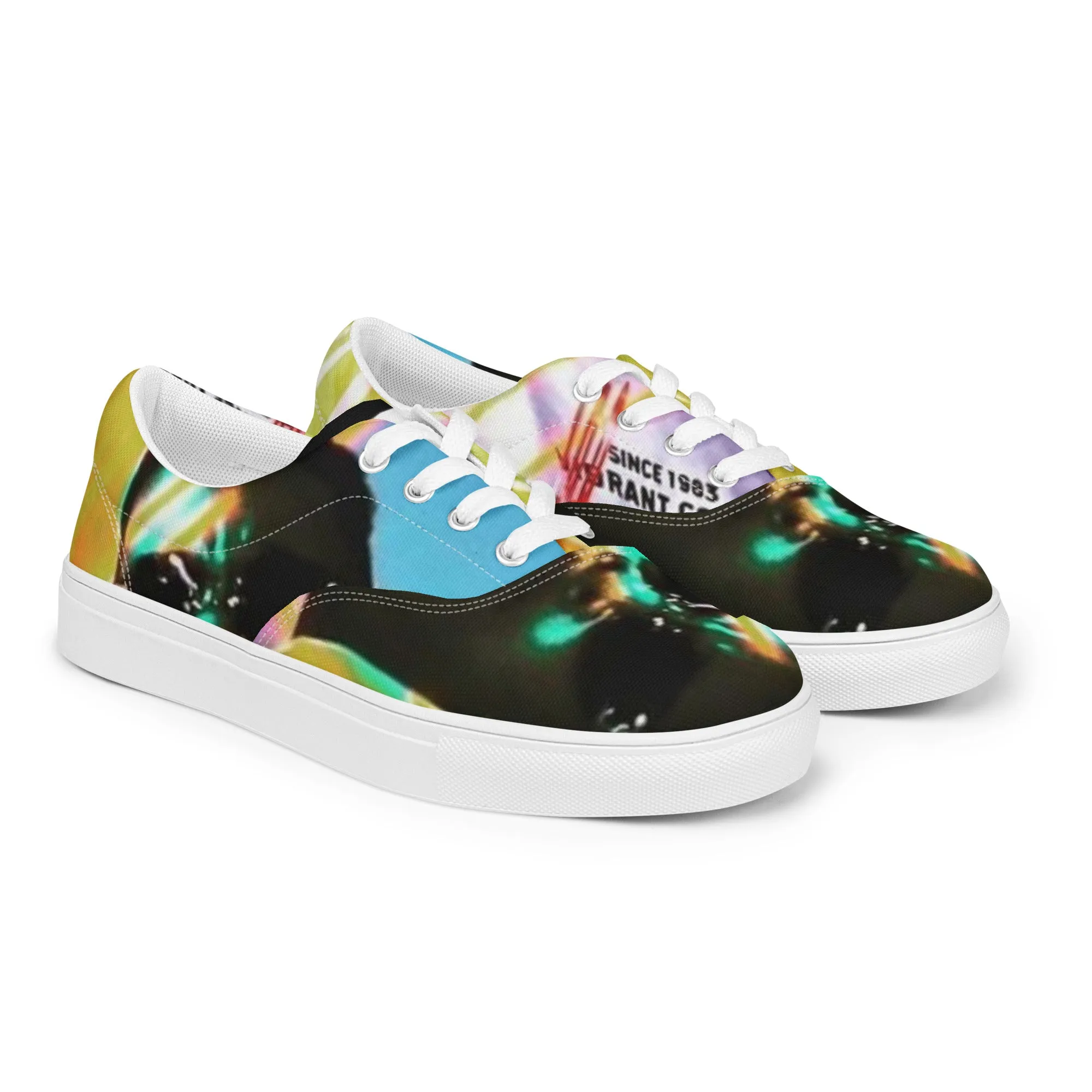 Men’s lace-up canvas shoes
