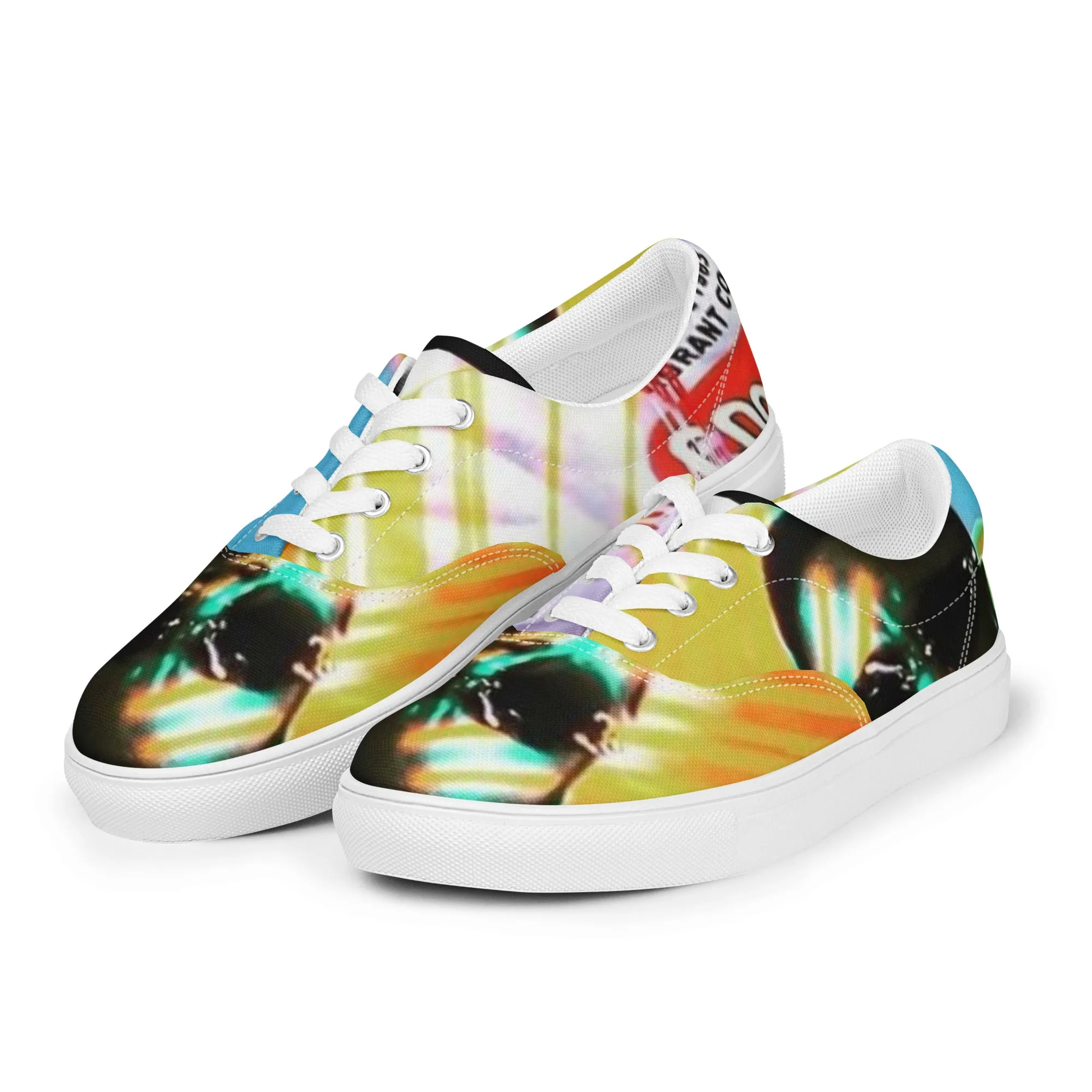 Men’s lace-up canvas shoes