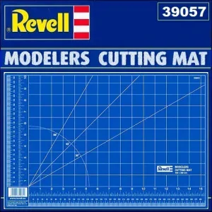 Revell Miniature Cutting Board 39057