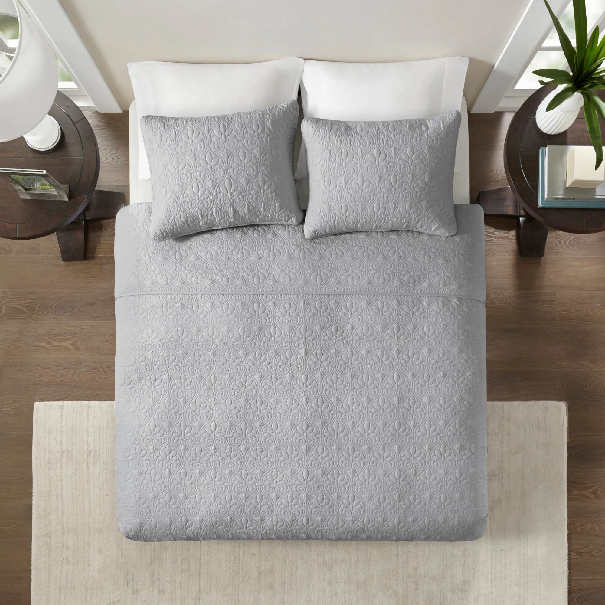 Vancouver Reversible Quilt Set