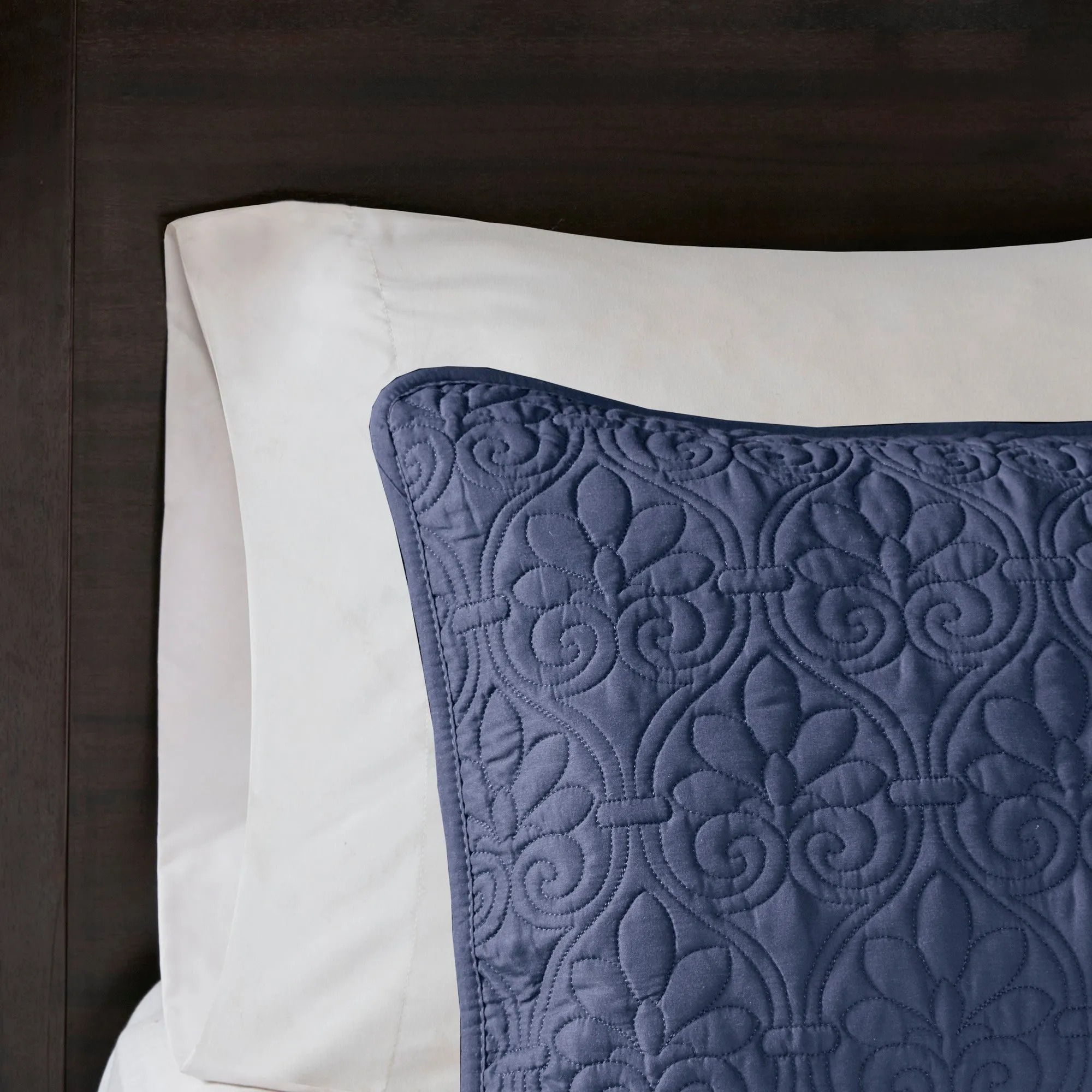 Vancouver Reversible Quilt Set