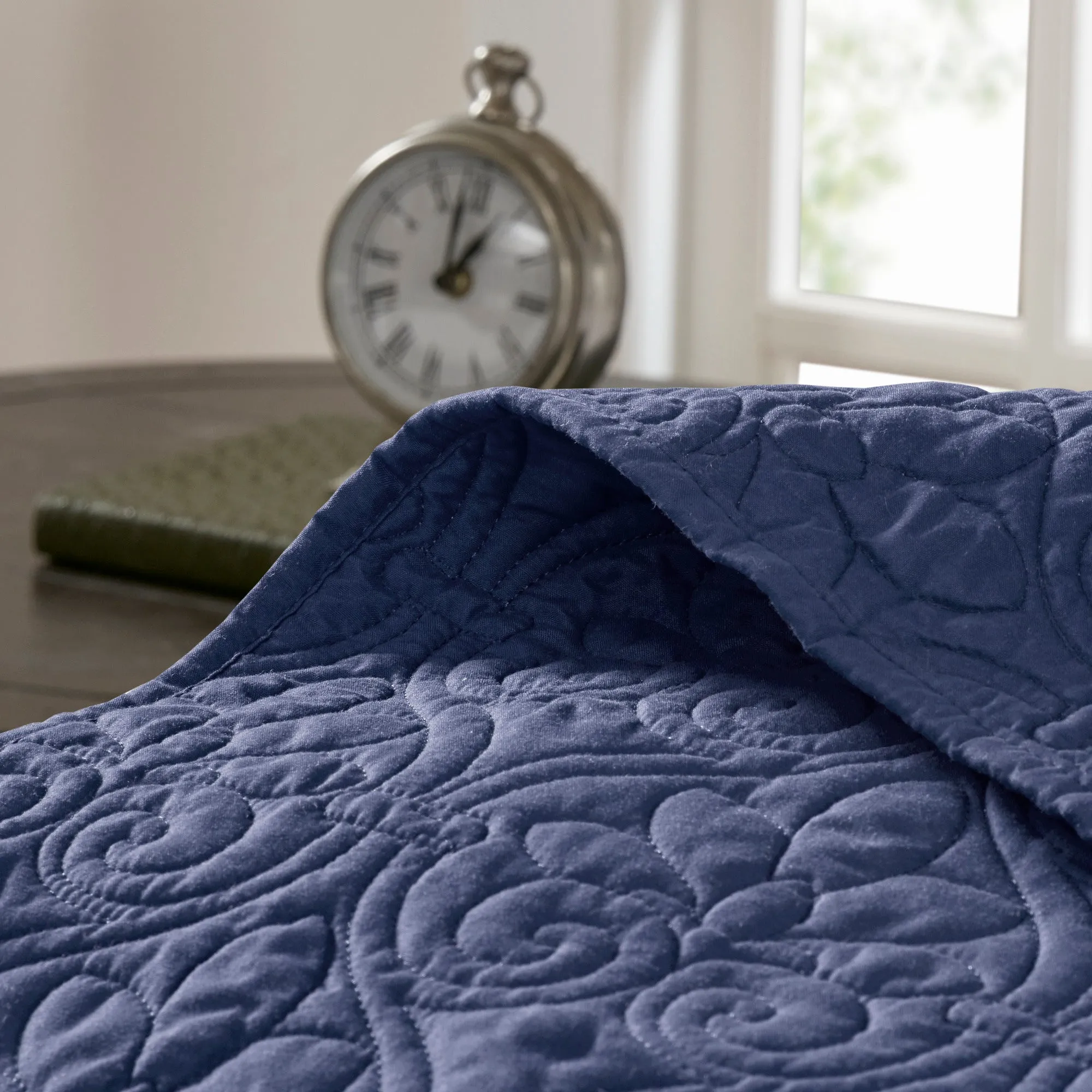 Vancouver Reversible Quilt Set