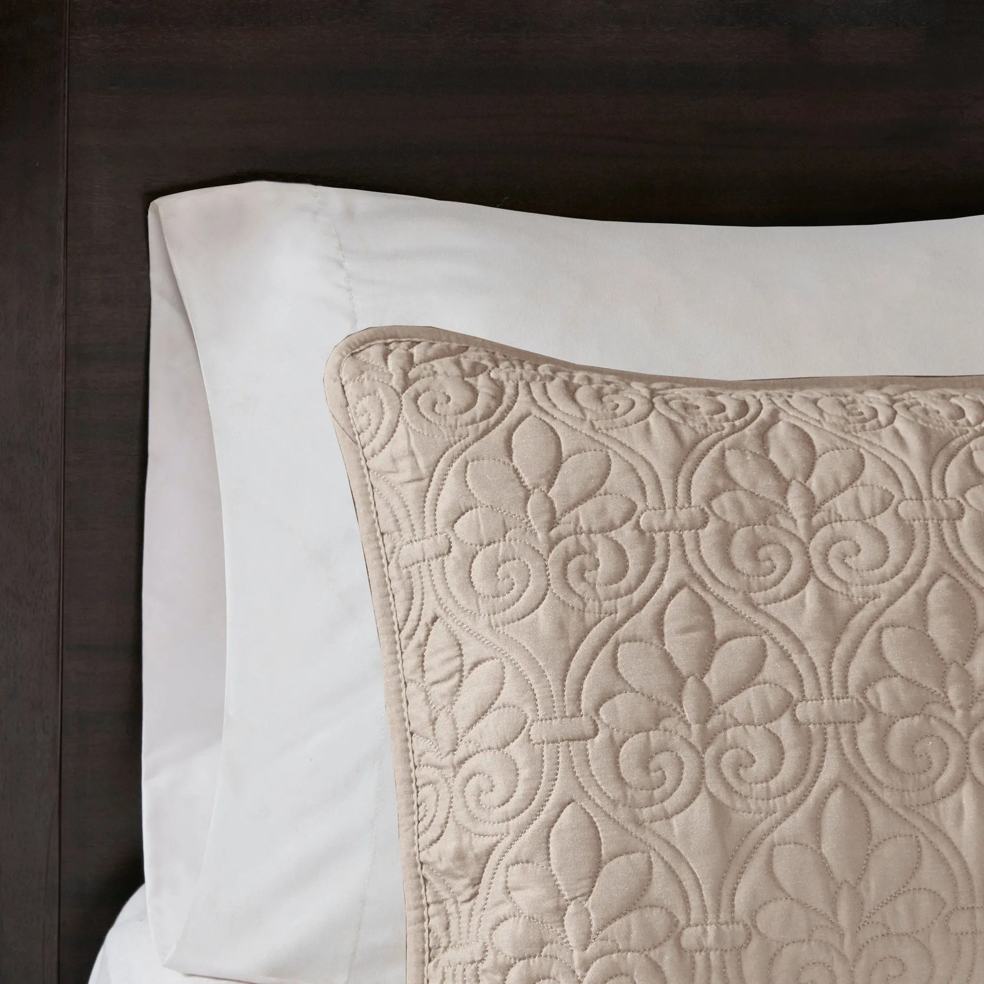 Vancouver Reversible Quilt Set