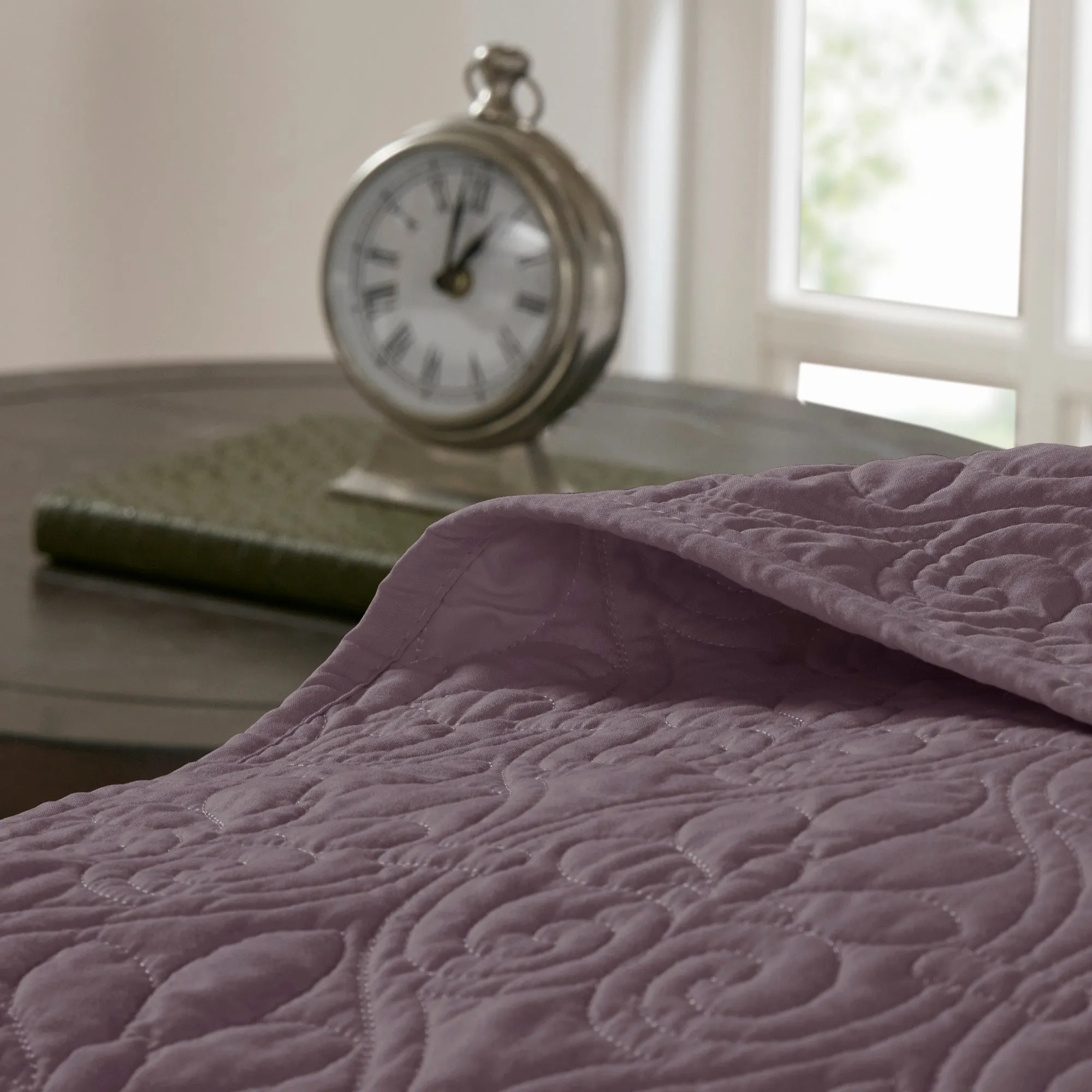 Vancouver Reversible Quilt Set
